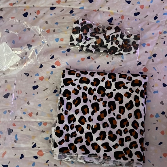 Cheetah receiving blanket and headband to match - Picture 1 of 1